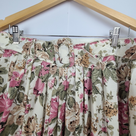 Functionals vintage A-Line floral midi skirt w/ belt, elastic waist & pockets - Picture 3 of 8